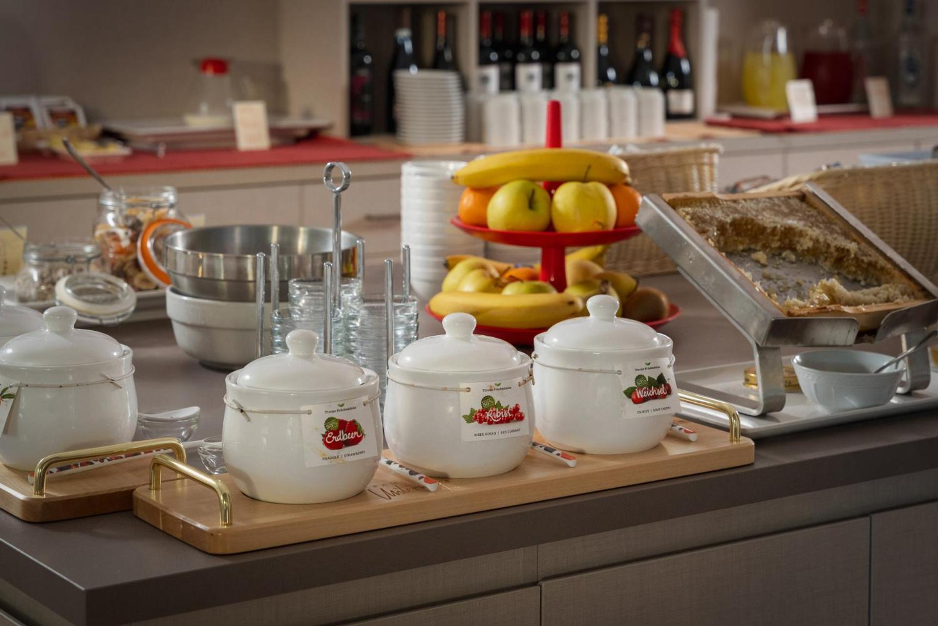 Hotel Azzurra 마리아나디피에트라산타 외부 사진