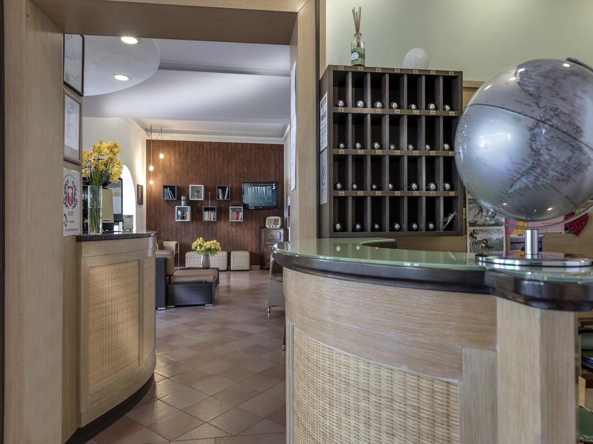 Hotel Azzurra 마리아나디피에트라산타 외부 사진